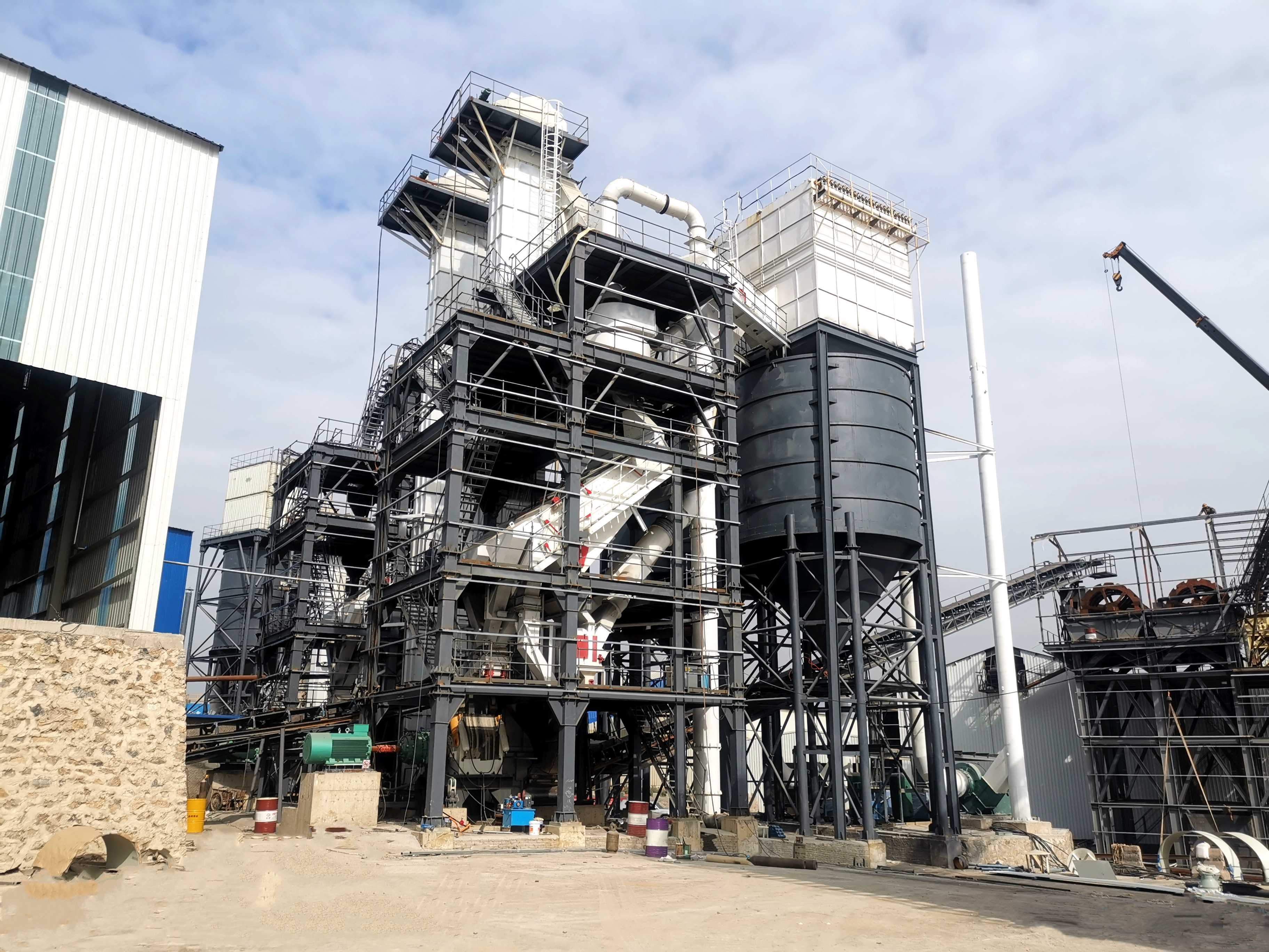 干法制砂楼赋能石粉制砂，先筛后破工艺开启绿色制砂新篇章